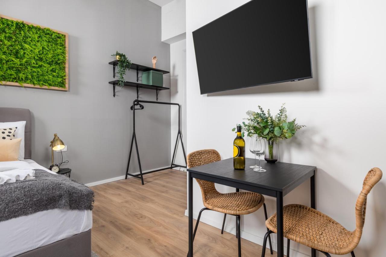 Apartments & Rooms One World Rijeka Eksteriør billede