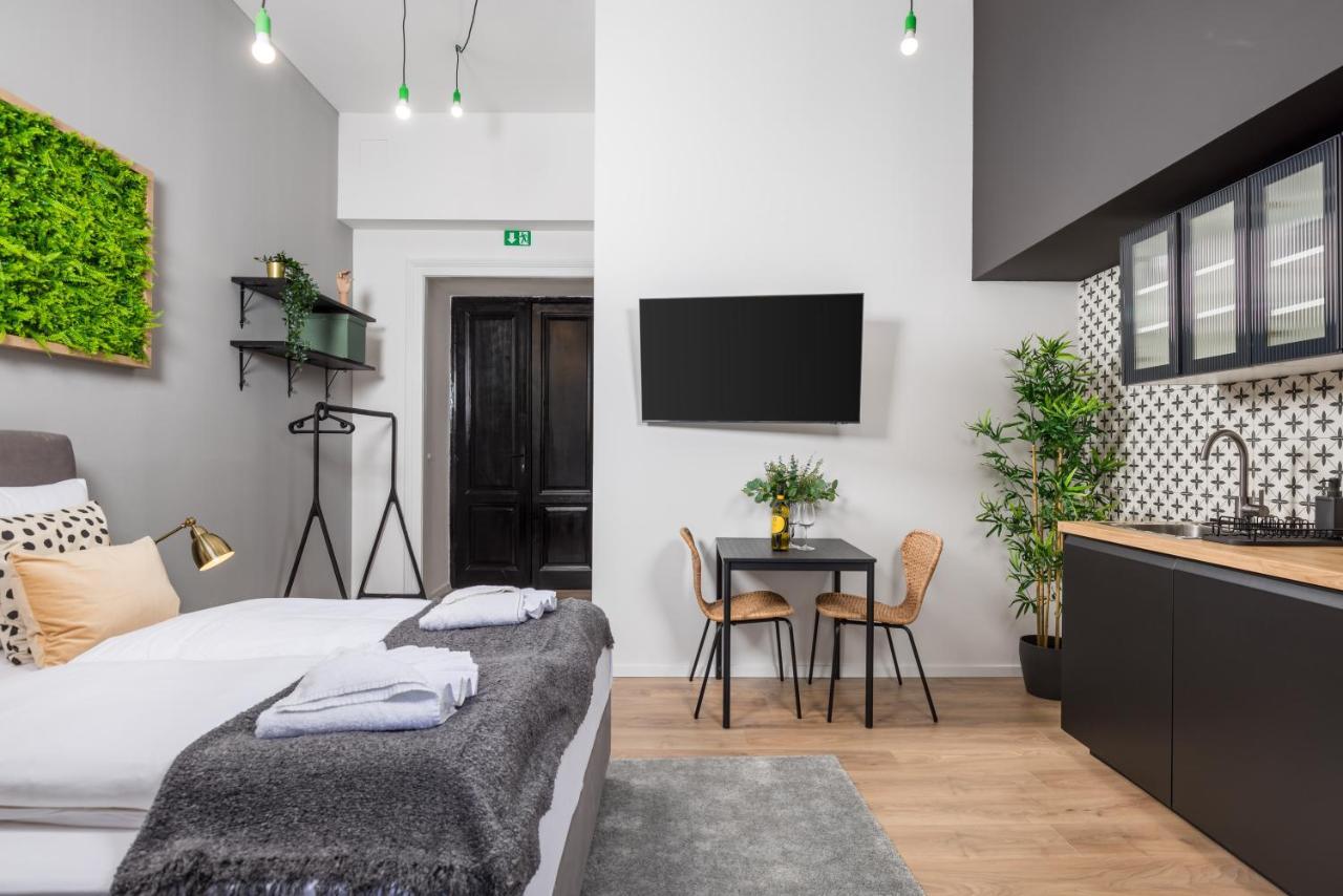 Apartments & Rooms One World Rijeka Eksteriør billede
