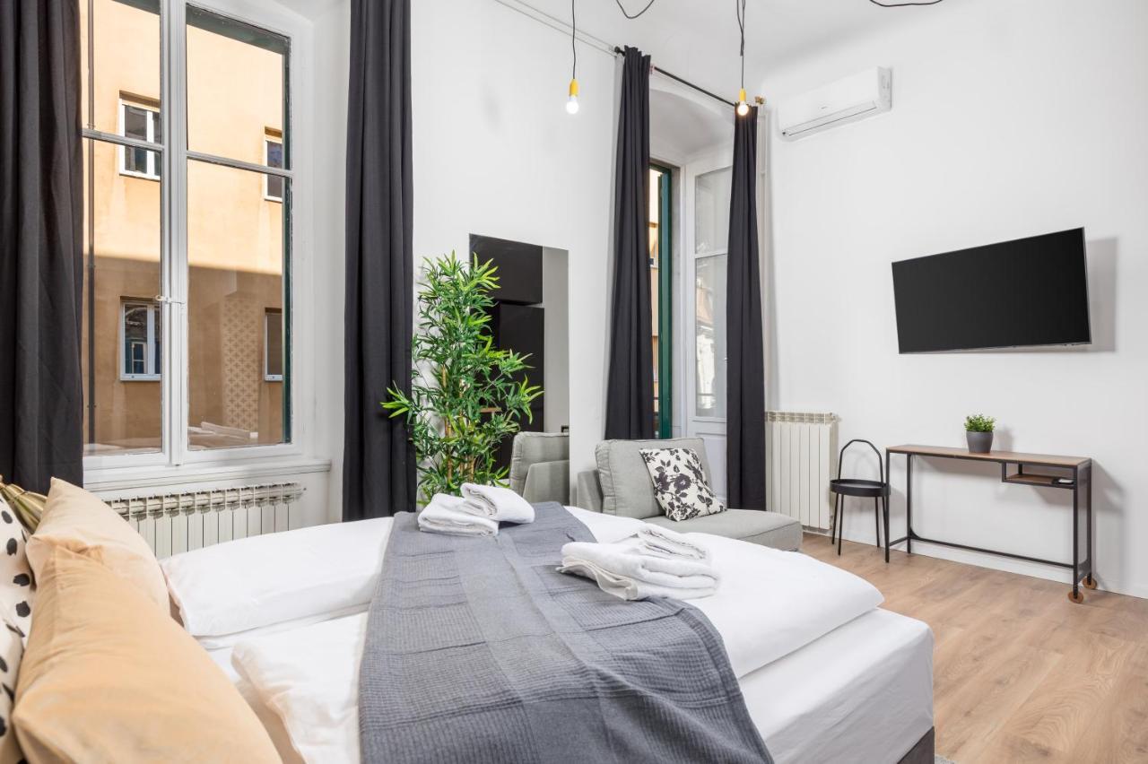 Apartments & Rooms One World Rijeka Eksteriør billede