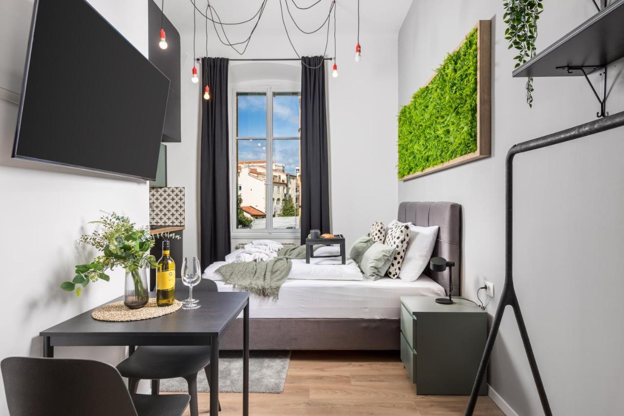 Apartments & Rooms One World Rijeka Eksteriør billede