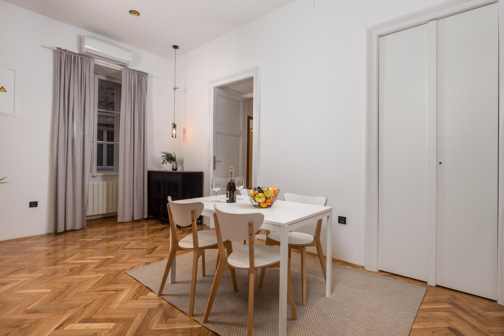 Apartments & Rooms One World Rijeka Eksteriør billede