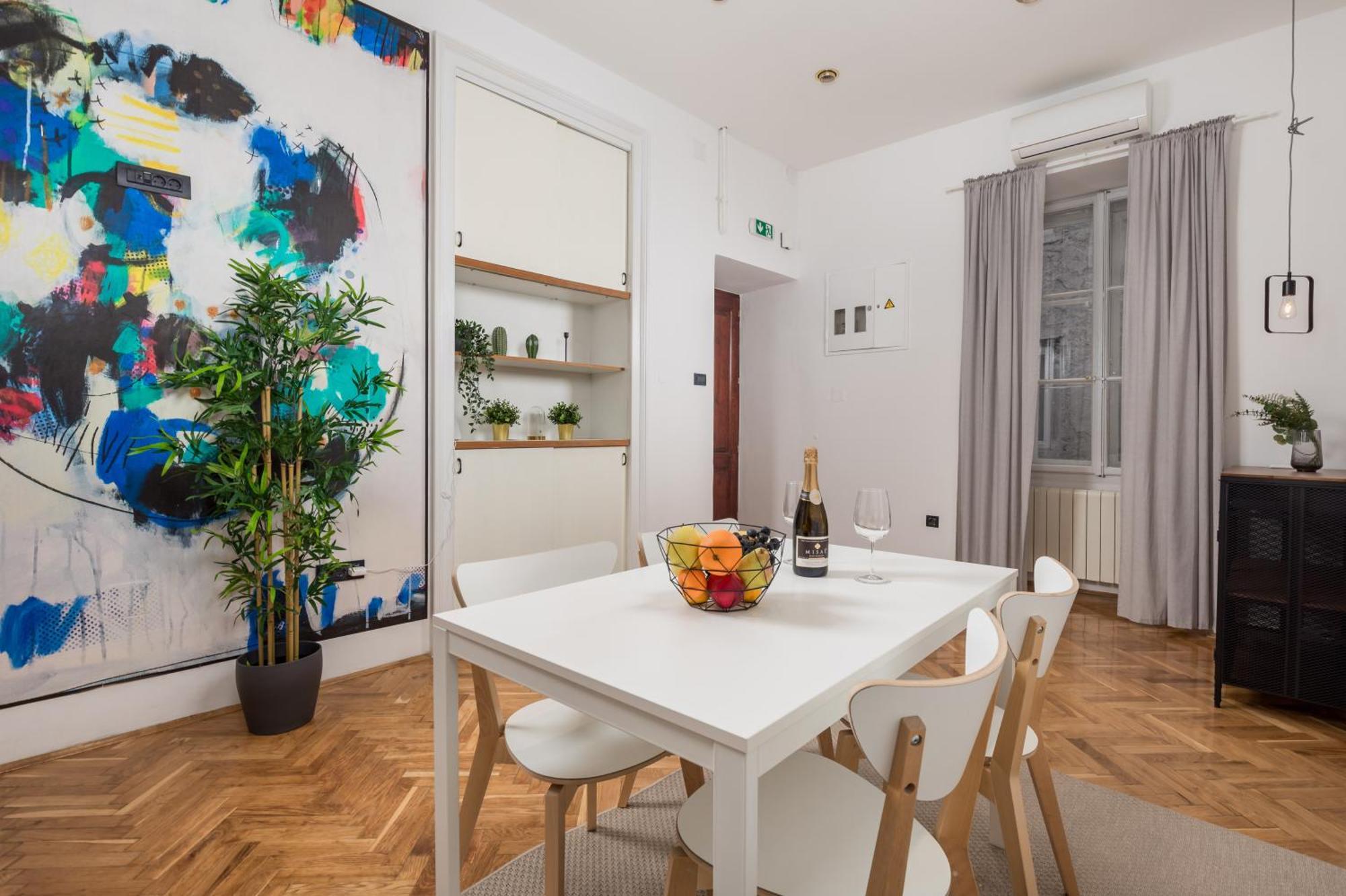 Apartments & Rooms One World Rijeka Eksteriør billede